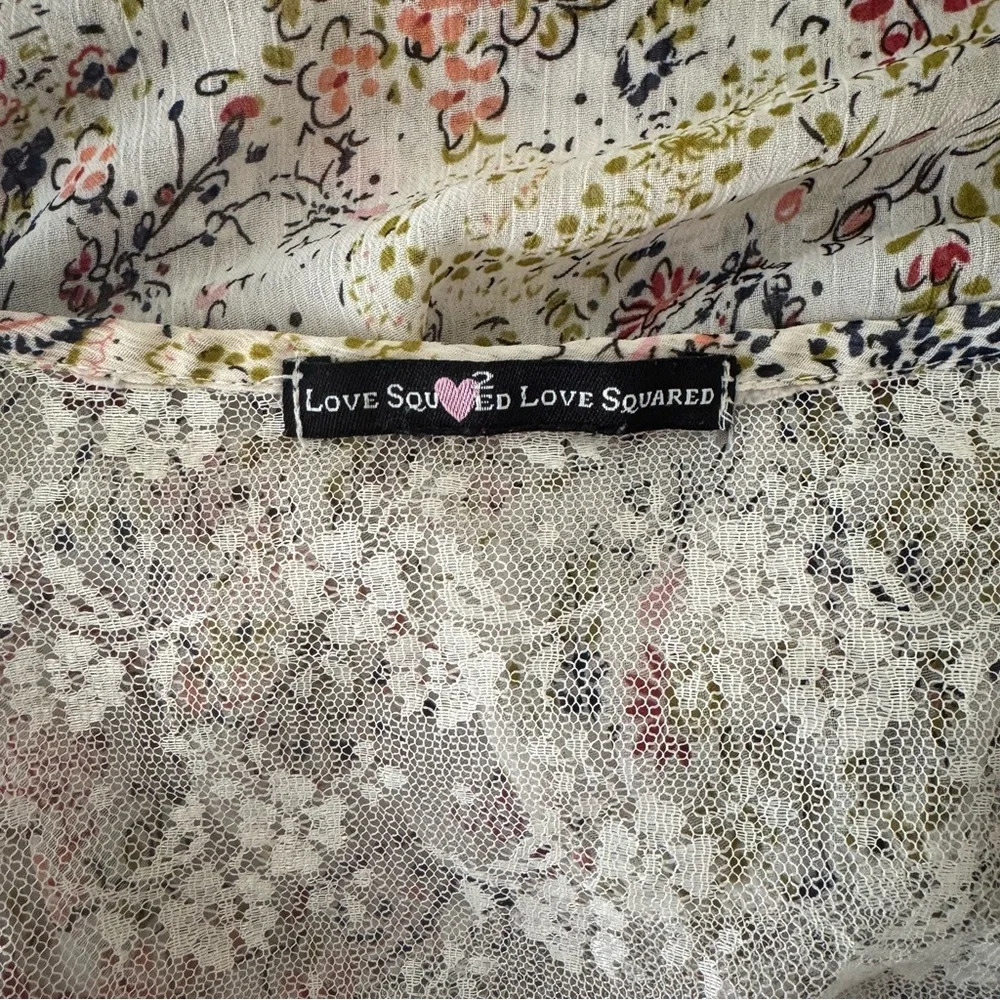 Love Squared paisley lace blouse - Picture 5 of 5